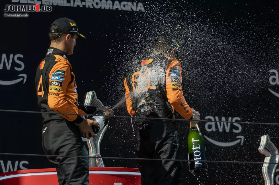 Foto zur News: Lando Norris (McLaren) und Oscar Piastri (McLaren)