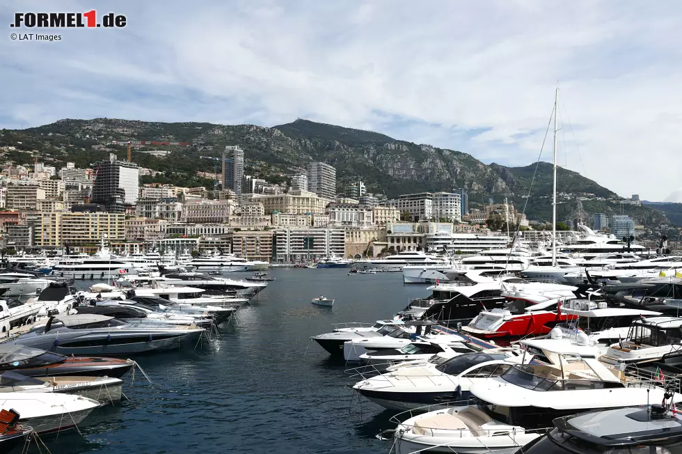 Foto zur News: Blick auf den Hafen in Monaco