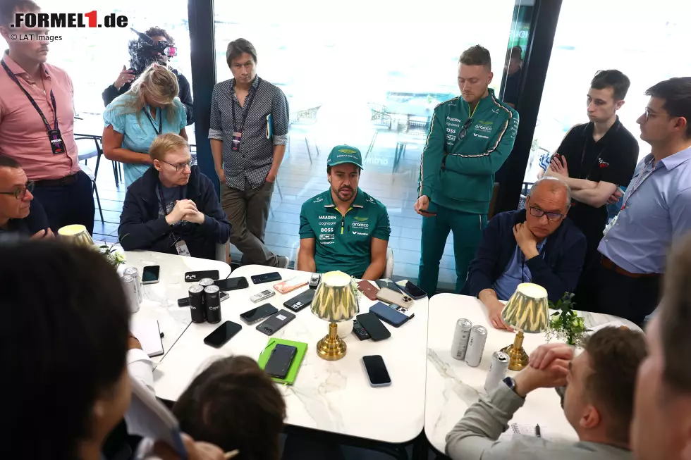 Foto zur News: Fernando Alonso (Aston Martin)