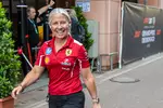Foto zur News: Angela Cullen, Physiotherapeutin von Lewis Hamilton (Ferrari)