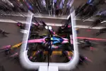 Foto zur News: Boxenstopp-Training bei Alpine