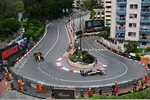 Foto zur News: Esteban Ocon (Haas) und Lando Norris (McLaren)