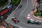 Foto zur News: Charles Leclerc (Ferrari) und Lance Stroll (Aston Martin)