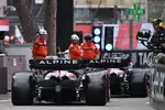 Foto zur News: Pierre Gasly (Alpine) und Franco Colapinto (Alpine)