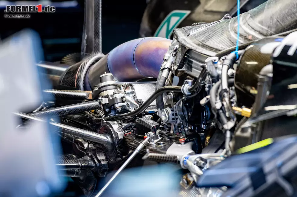 Foto zur News: Mercedes W16