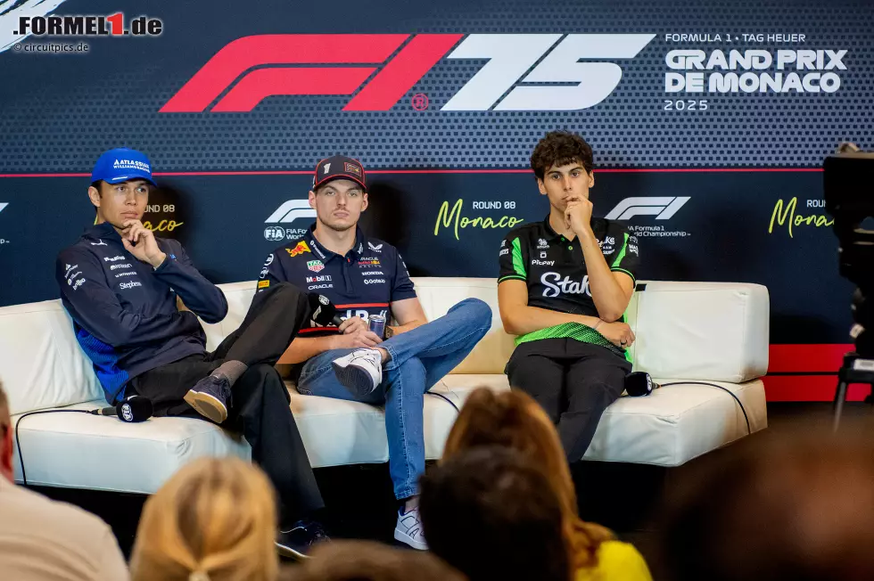 Foto zur News: Alexander Albon (Williams), Max Verstappen (Red Bull) und Gabriel Bortoleto (Sauber)