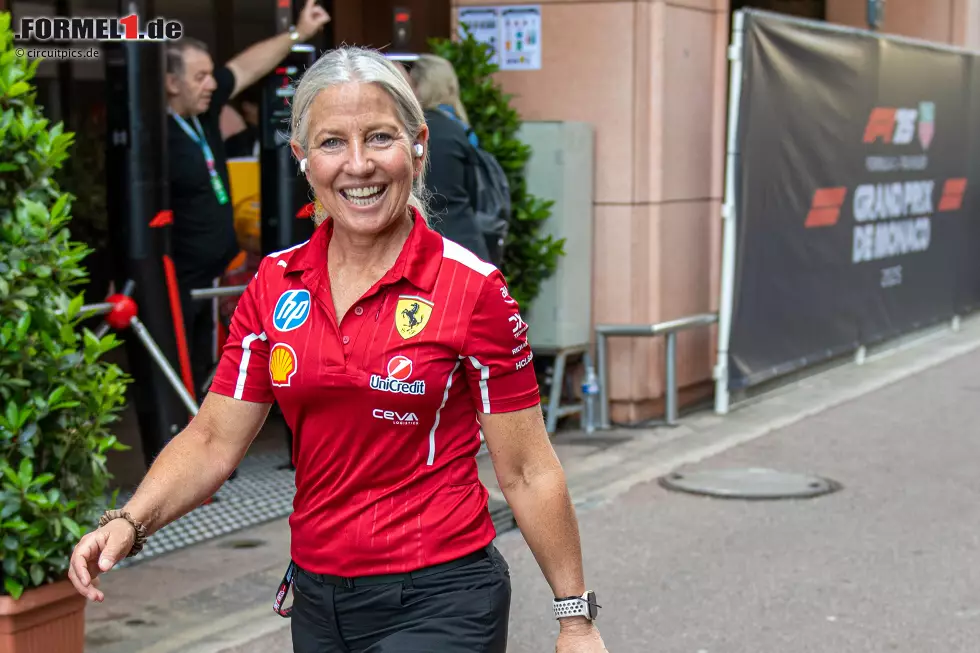 Foto zur News: Angela Cullen, Physiotherapeutin von Lewis Hamilton (Ferrari)