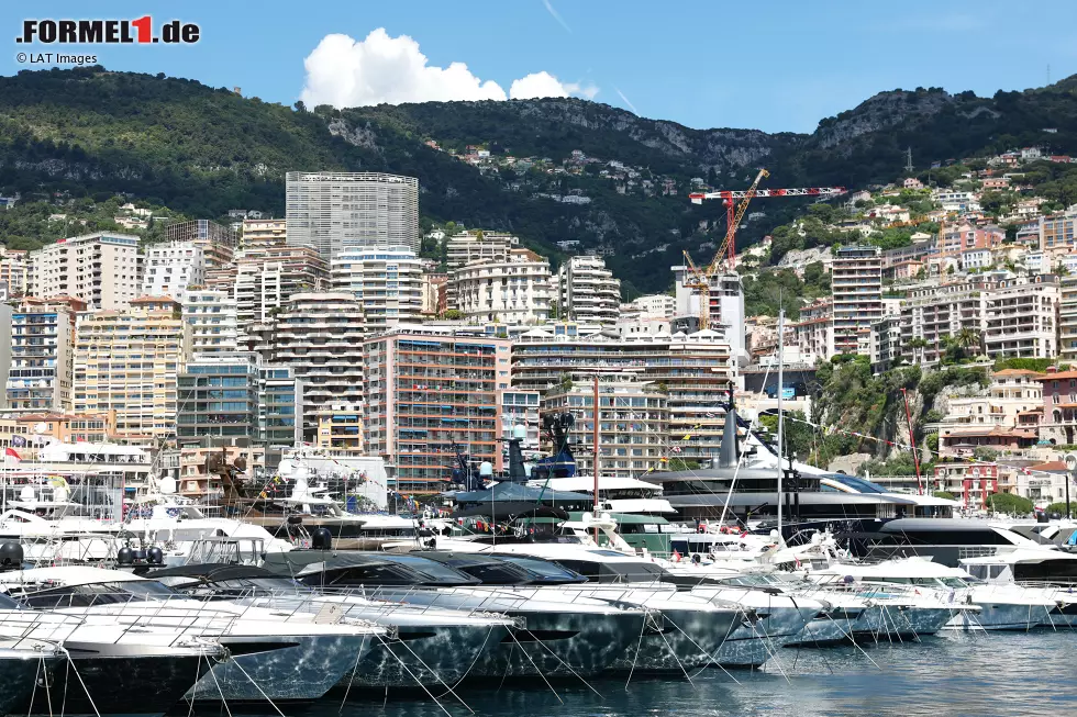 Foto zur News: Boote im Hafen von Monaco