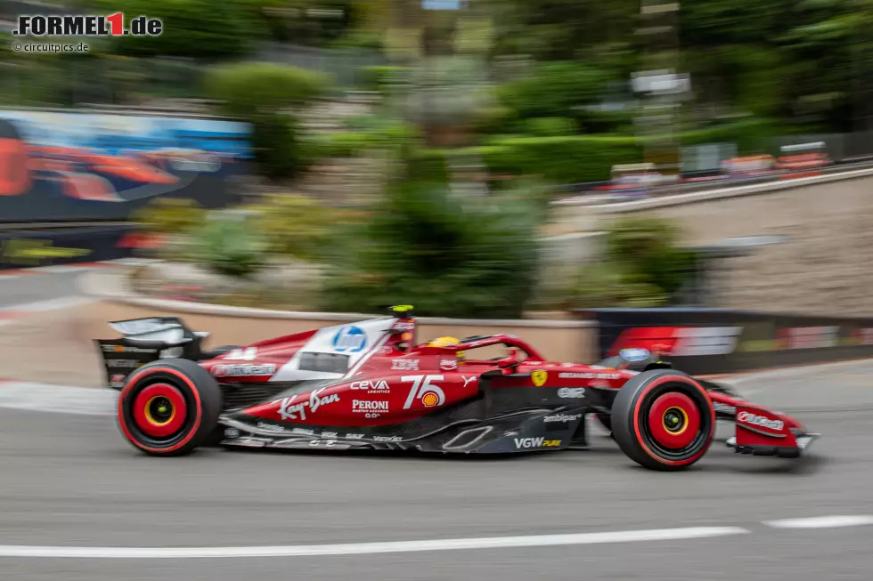 Foto zur News: Lewis Hamilton (Ferrari)