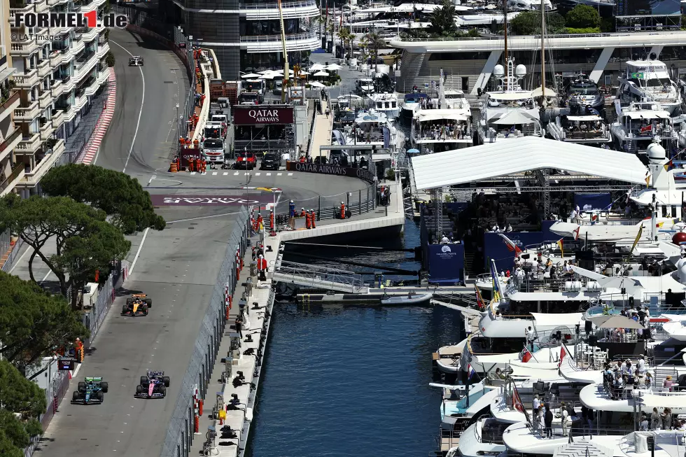 Foto zur News: Fernando Alonso (Aston Martin), Pierre Gasly (Alpine) und Oscar Piastri (McLaren)