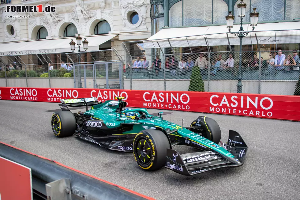 Foto zur News: Fernando Alonso (Aston Martin)