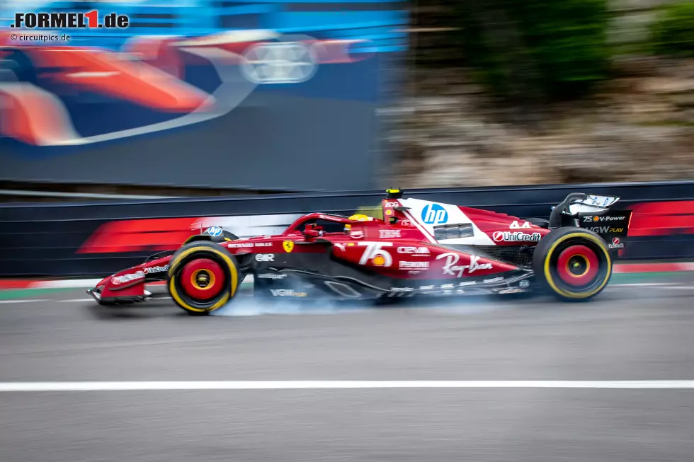 Foto zur News: Lewis Hamilton (Ferrari)