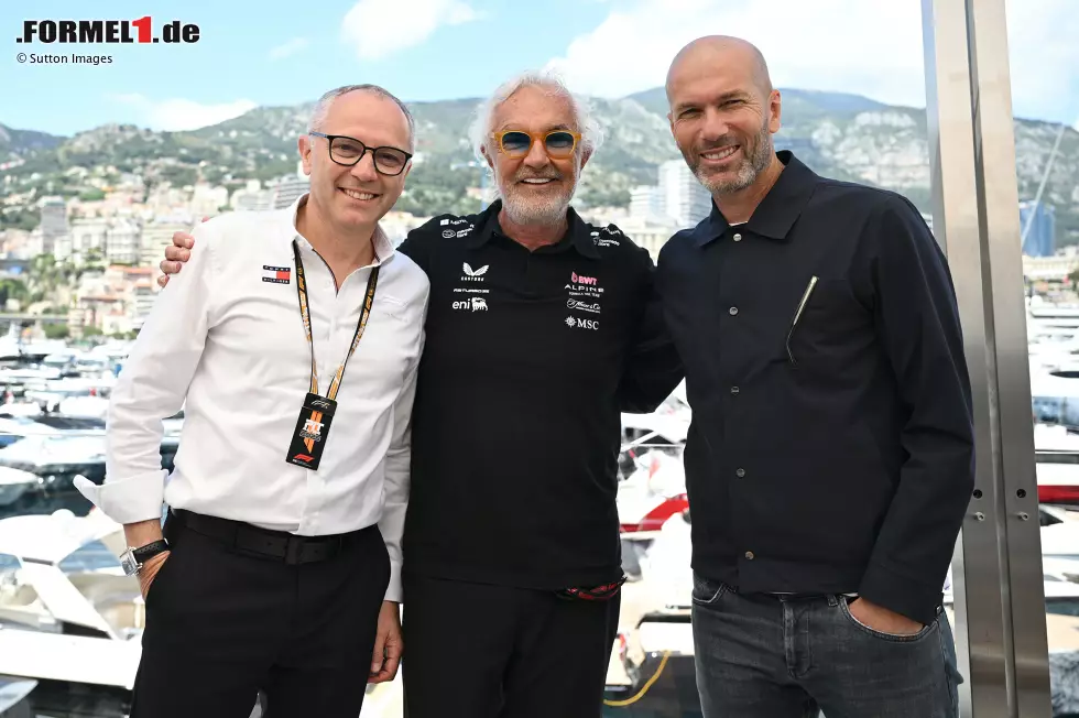 Foto zur News: Stefano Domenicali, Flavio Briatore und Zinedine Zidane