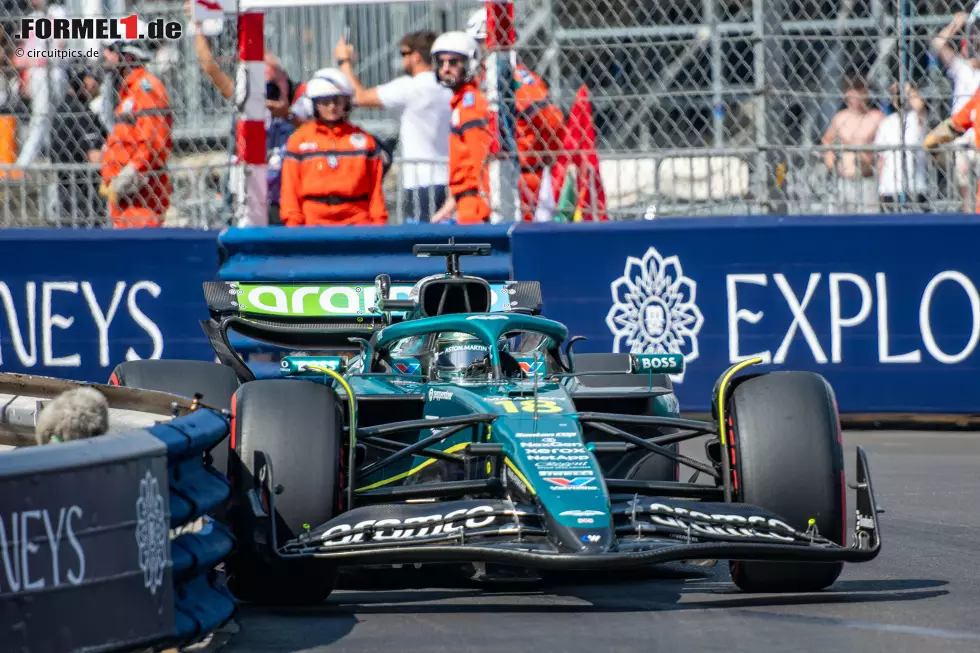 Foto zur News: Lance Stroll (Aston Martin)