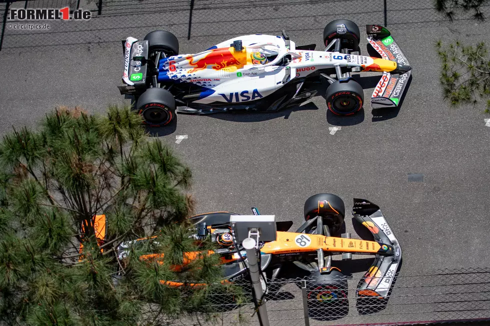 Foto zur News: Isack Hadjar (Racing Bulls) und Oscar Piastri (McLaren)
