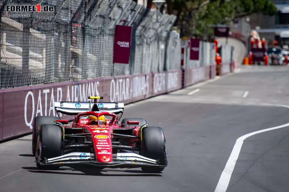 Foto zur News: Lewis Hamilton (Ferrari)