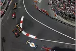 Foto zur News: Lando Norris (McLaren), Charles Leclerc (Ferrari), Oscar Piastri (McLaren), Max Verstappen (Red Bull) und Isack Hadjar (Racing Bulls)