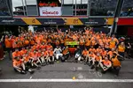 Foto zur News: Lando Norris (McLaren) und Oscar Piastri (McLaren)