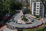 Foto zur News: Alexander Albon (Williams), Lando Norris (McLaren), Charles Leclerc (Ferrari), Oscar Piastri (McLaren), Max Verstappen (Red Bull), Isack Hadjar (Racing Bulls), Fernando Alonso (Aston Martin), Lewis Hamilton (Ferrari), Esteban Ocon (Haas) und Liam Lawson (