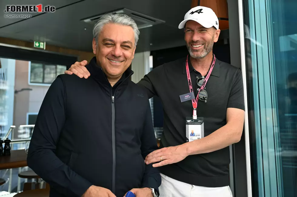 Foto zur News: Luca de Meo und Zindedine Zidane