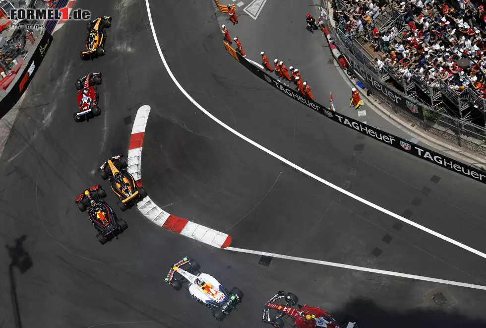 Lando Norris (McLaren), Charles Leclerc (Ferrari), Oscar Piastri (McLaren), Max Verstappen (Red Bull) und Isack Hadjar (Racing Bulls) Foto zur News: Lando Norris (McLaren), Charles Leclerc (Ferrari), Oscar Piastri (McLaren), Max Verstappen (Red Bull) und Isack Hadjar (Racing Bulls)