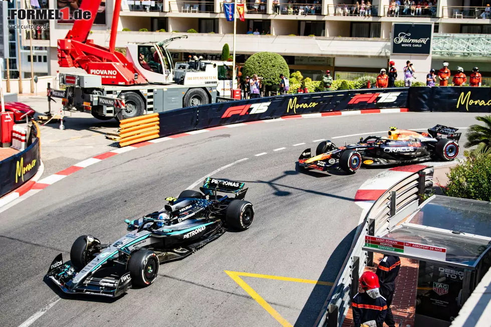Foto zur News: Andrea Kimi Antonelli und Yuki Tsunoda (Red Bull)