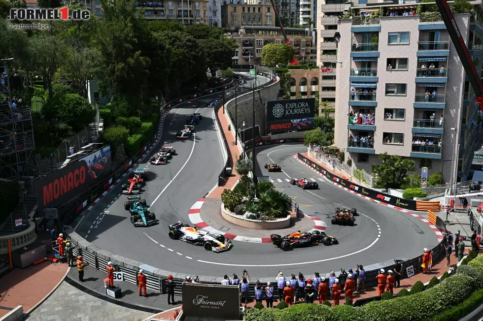 Alexander Albon (Williams), Lando Norris (McLaren), Charles Leclerc (Ferrari), Oscar Piastri (McLaren), Max Verstappen (Red Bull), Isack Hadjar (Racing Bulls), Fernando Alonso (Aston Martin), Lewis Hamilton (Ferrari), Esteban Ocon (Haas) und Liam Lawson ( Foto zur News: Alexander Albon (Williams), Lando Norris (McLaren), Charles Leclerc (Ferrari), Oscar Piastri (McLaren), Max Verstappen (Red Bull), Isack Hadjar (Racing Bulls), Fernando Alonso (Aston Martin), Lewis Hamilton (Ferrari), Esteban Ocon (Haas) und Liam Lawson (