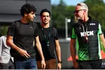 Foto zur News: Gabriel Bortoleto (Sauber) mit Teamchef Jonathan Wheatley