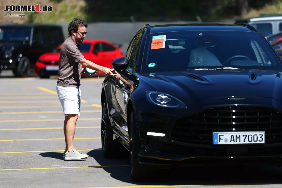 Foto zur News: Fernando Alonso (Aston Martin)