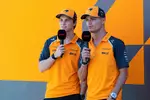 Foto zur News: Oscar Piastri (McLaren) und Lando Norris (McLaren)
