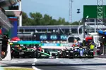 Foto zur News: Victor Martins und Nico Hülkenberg (Sauber)