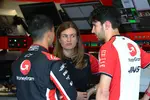 Foto zur News: Ryo Hirakawa, Laura Müller und Esteban Ocon (Haas)