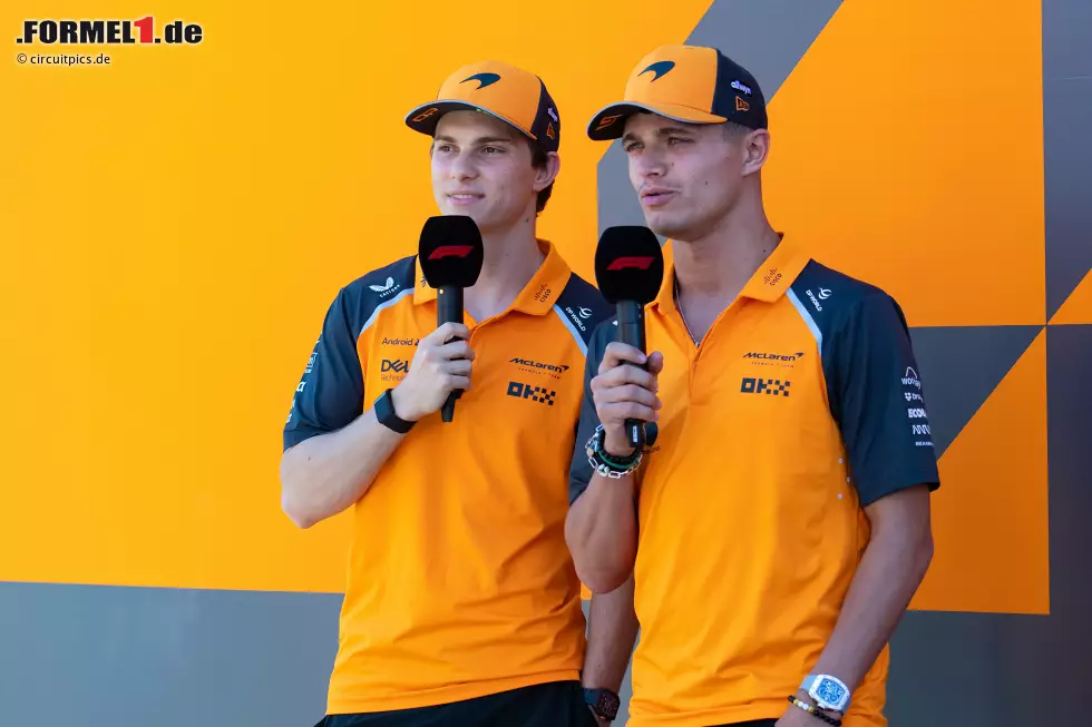 Foto zur News: Oscar Piastri (McLaren) und Lando Norris (McLaren)