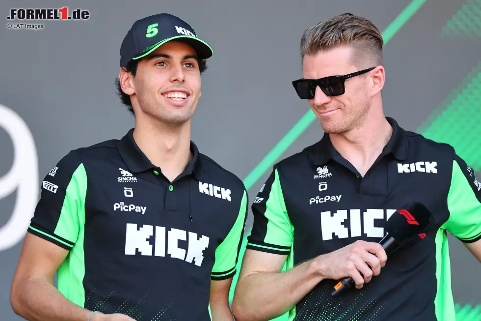 Foto zur News: Gabriel Bortoleto (Sauber) und Nico Hülkenberg (Sauber)