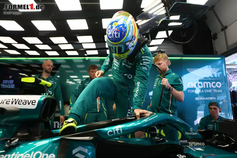Foto zur News: Fernando Alonso (Aston Martin)