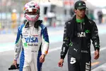 Foto zur News: Liam Lawson (Racing Bulls) und Gabriel Bortoleto (Sauber)