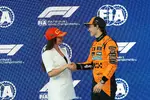 Foto zur News: Marta Garcia und Oscar Piastri (McLaren)