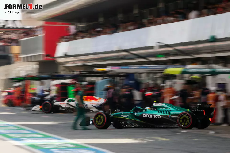 Foto zur News: Fernando Alonso (Aston Martin)