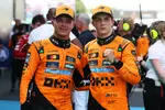 Foto zur News: Oscar Piastri (McLaren) und Lando Norris (McLaren)