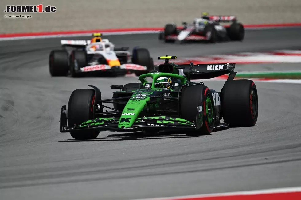 Foto zur News: Gabriel Bortoleto (Sauber), Liam Lawson (Racing Bulls) und Oliver Bearman (Haas)