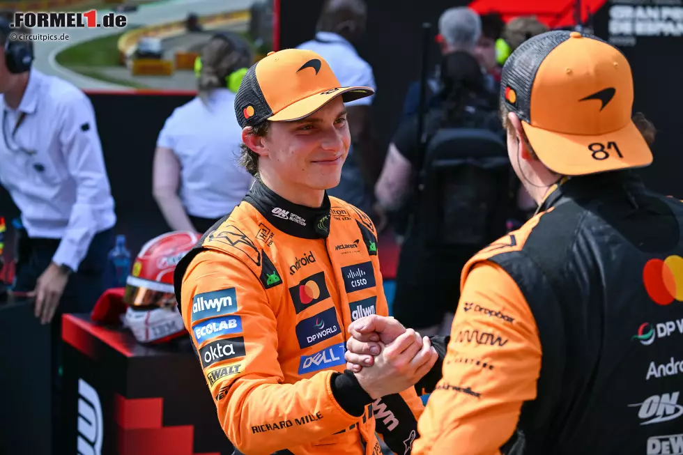 Foto zur News: Oscar Piastri (McLaren) und Lando Norris (McLaren)