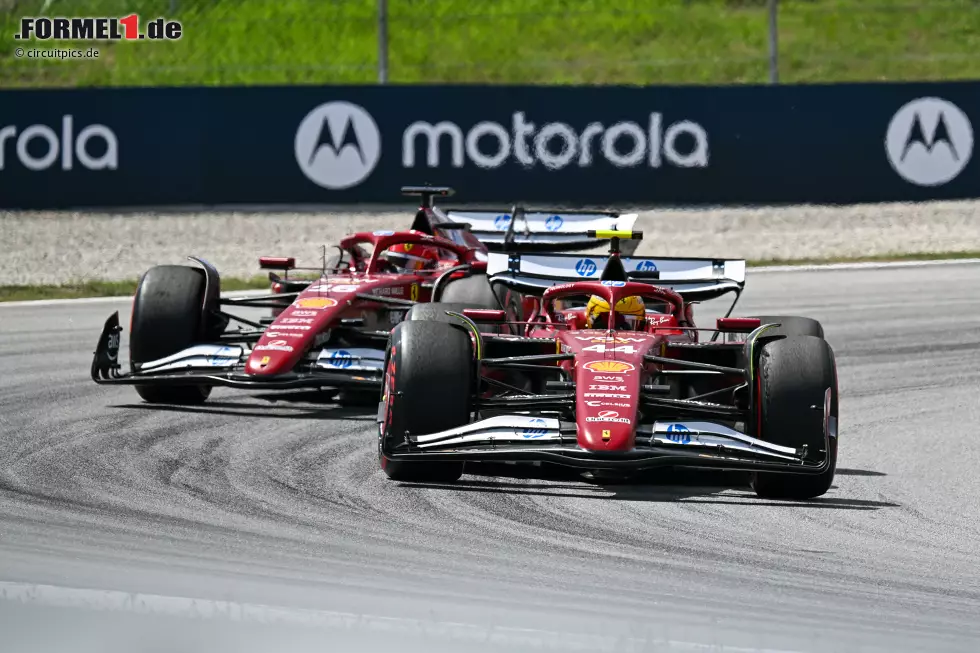 Foto zur News: Lewis Hamilton (Ferrari) und Charles Leclerc (Ferrari)
