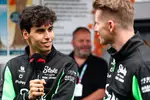 Foto zur News: Gabriel Bortoleto (Sauber) und Nico Hülkenberg (Sauber)