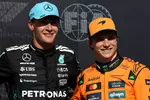 Foto zur News: George Russell (Mercedes) und Oscar Piastri (McLaren)