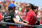 Foto zur News: Andrea Kimi Antonelli und Lewis Hamilton (Ferrari)