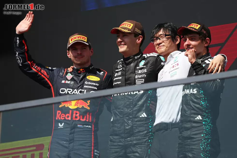 Foto zur News: Andrea Kimi Antonelli, George Russell (Mercedes) und Max Verstappen (Red Bull)