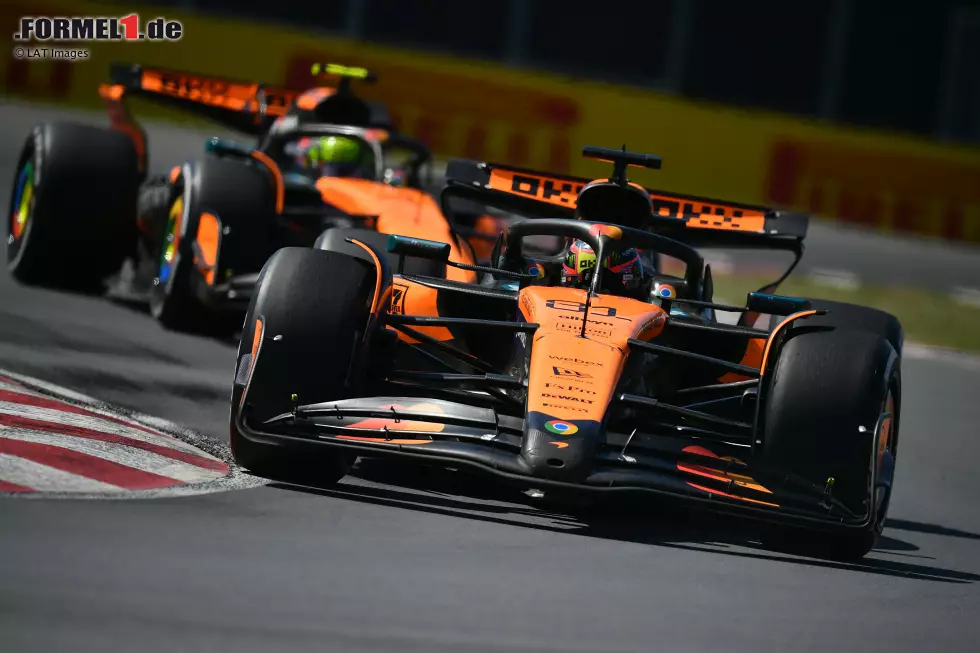 Foto zur News: Oscar Piastri (McLaren) und Lando Norris (McLaren)