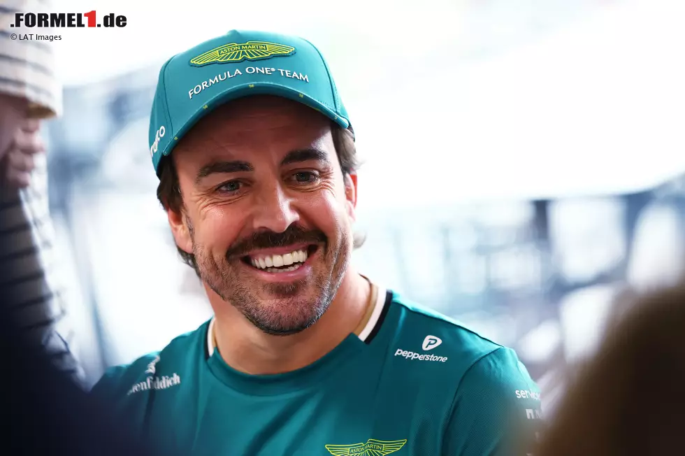 Foto zur News: Fernando Alonso (Aston Martin)