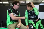Foto zur News: Mattia Binotto und Gabriel Bortoleto (Sauber)