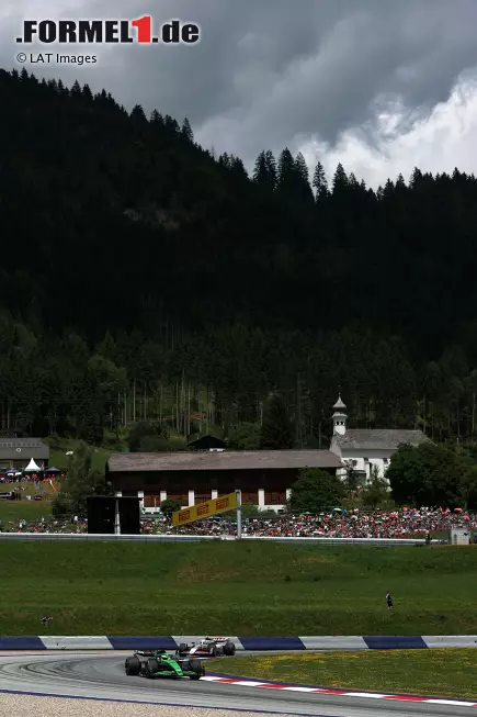 Foto zur News: Nico Hülkenberg (Sauber) und Oliver Bearman (Haas)
